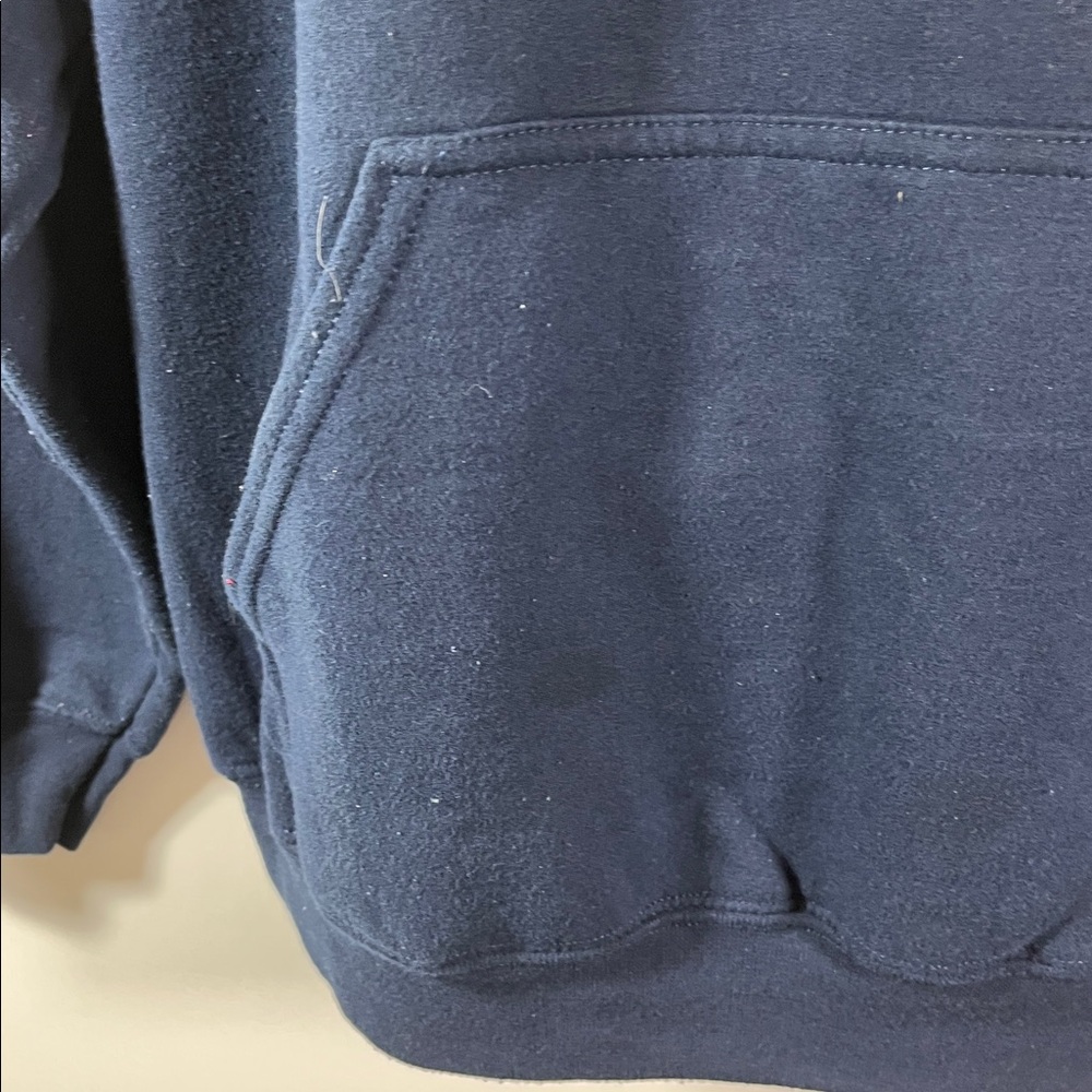 Oxford Hoodie w Logo Men Gildan Heavy Blend Size XL
Navy Pockets - Picture 6 of 10